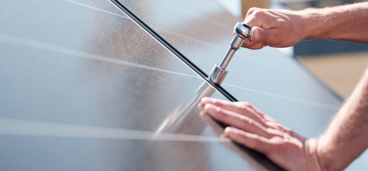 Les avantages de l’auto-installation de panneaux solaires Les avantages de l'auto-installation de panneaux solaires