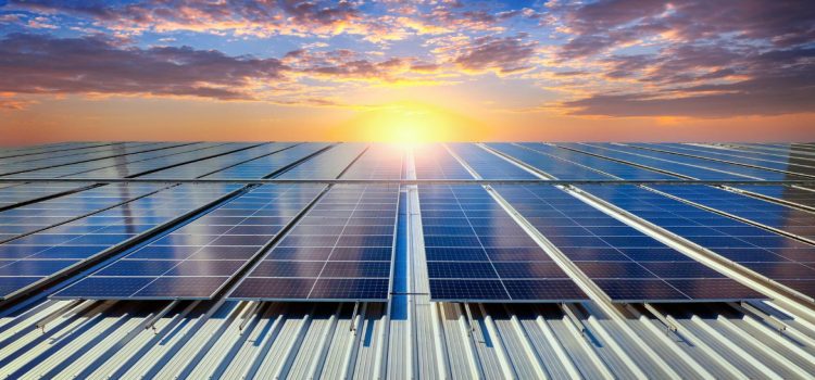 Solaire photovoltaïque : concevoir une installation sur mesure adaptée à ses besoins Solaire photovoltaïque : concevoir une installation sur mesure adaptée à ses besoins