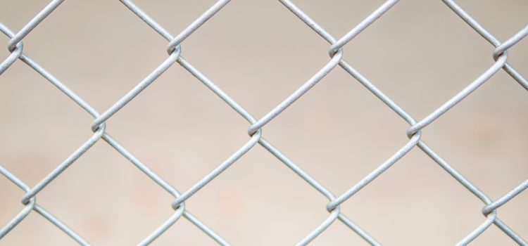 Pourquoi choisir un grillage rigide blanc pour votre clôture ? Pourquoi choisir un grillage rigide blanc pour votre clôture ?