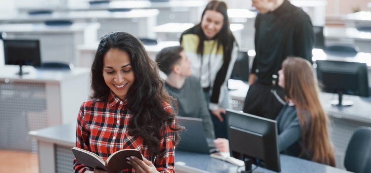 Entreprises : pourquoi collaborer avec les lycées professionnels ?